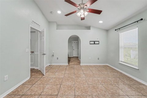 House in Apopka, Florida 3 bedrooms, 174.1 sq.m. № 2224621 - photo 19