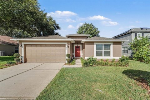 House in Apopka, Florida 3 bedrooms, 174.1 sq.m. № 2224621