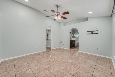 House in Apopka, Florida 3 bedrooms, 174.1 sq.m. № 2224621 - photo 16