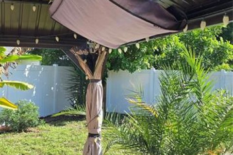 Villa ou maison à vendre à Largo, Floride: 4 chambres, 113.25 m2 № 2425684 - photo 20