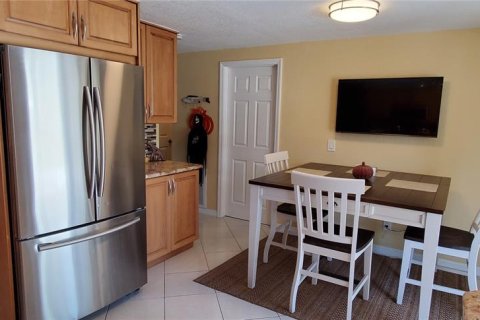 Villa ou maison à vendre à Largo, Floride: 4 chambres, 113.25 m2 № 2425684 - photo 5