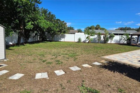 Villa ou maison à vendre à Largo, Floride: 4 chambres, 113.25 m2 № 2425684 - photo 14