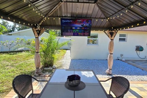 Villa ou maison à vendre à Largo, Floride: 4 chambres, 113.25 m2 № 2425684 - photo 18