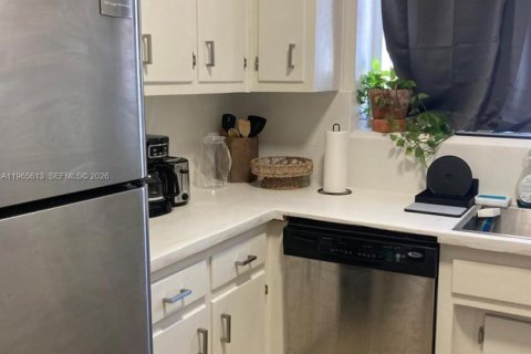 Condominio en alquiler en Hallandale Beach, Florida, 1 dormitorio, 70.61 m2 № 2027767 - foto 14