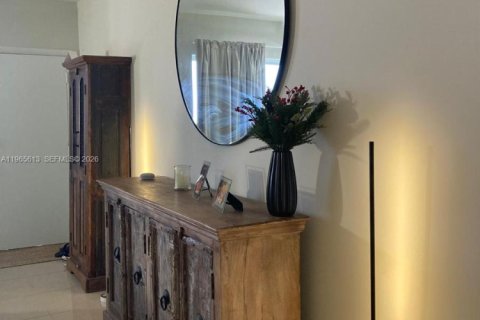Condominio en alquiler en Hallandale Beach, Florida, 1 dormitorio, 70.61 m2 № 2027767 - foto 10