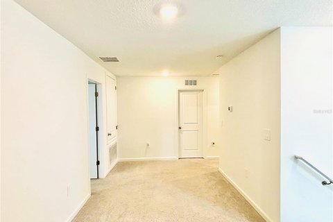 House in Haines City, Florida 4 bedrooms, 174.1 sq.m. № 2259417 - photo 7