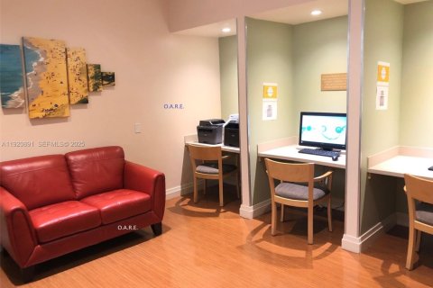 Condominio en alquiler en Hollywood, Florida, 1 dormitorio, 81.2 m2 № 1992813 - foto 20