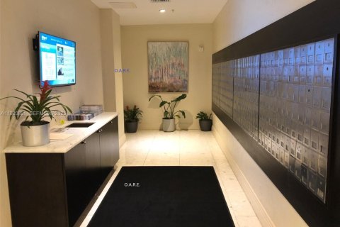 Condominio en alquiler en Hollywood, Florida, 1 dormitorio, 81.2 m2 № 1992813 - foto 27