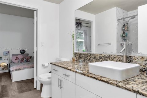 Купить таунхаус в Уэстон, Флорида 2 спальни, 90.02м2, № 2066189 - фото 24