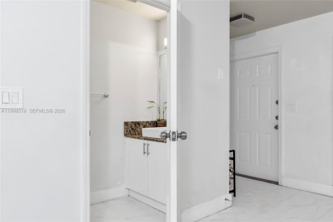 Купить таунхаус в Уэстон, Флорида 2 спальни, 90.02м2, № 2066189 - фото 10