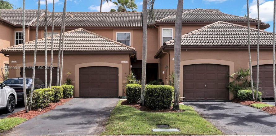 Таунхаус в Уэстон, Флорида 2 спальни, 90.02м2 № 2066189