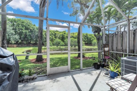 Купить таунхаус в Уэстон, Флорида 2 спальни, 90.02м2, № 2066189 - фото 29