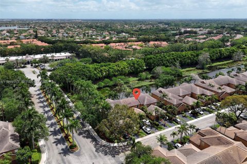 Купить таунхаус в Уэстон, Флорида 2 спальни, 90.02м2, № 2066189 - фото 2