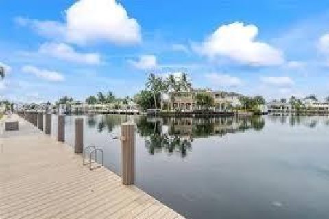 Купить виллу или дом в Лайтхаус-Пойнт, Флорида 4 спальни, 333.52м2, № 1927274 - фото 4