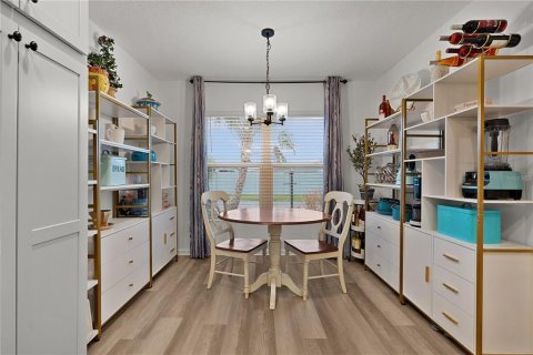House in The Villages, Florida 3 bedrooms, 146.6 sq.m. № 1592530 - photo 19