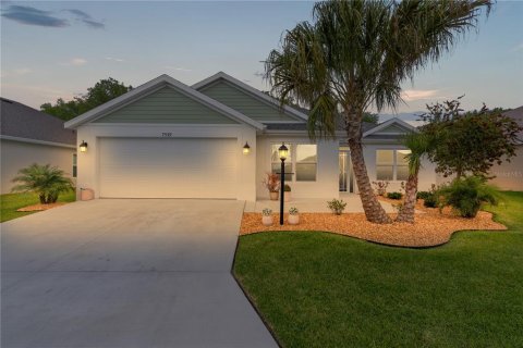 House in The Villages, Florida 3 bedrooms, 146.6 sq.m. № 1592530 - photo 2