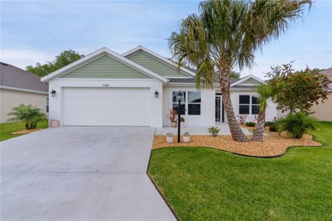 House in The Villages, Florida 3 bedrooms, 146.6 sq.m. № 1592530 - photo 1