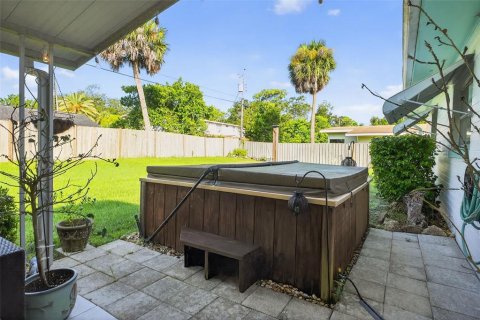 House in Daytona Beach, Florida 3 bedrooms, 127.46 sq.m. № 1914408 - photo 25