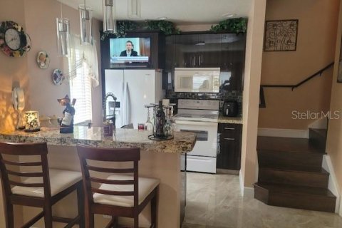Adosado en venta en Kissimmee, Florida, 4 dormitorios, 136.57 m2 № 1656970 - foto 2