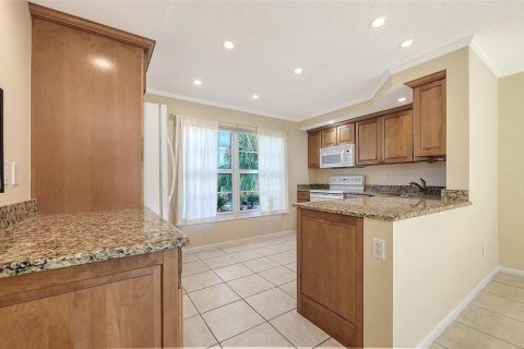 Copropriété à vendre à Longboat Key, Floride: 2 chambres, 127.83 m2 № 2405381 - photo 12