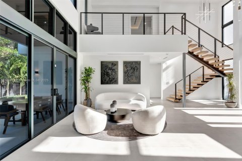 Casa en venta en Biscayne Park, Florida, 4 dormitorios № 1933654 - foto 7