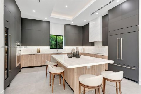 Casa en venta en Biscayne Park, Florida, 4 dormitorios № 1933654 - foto 15