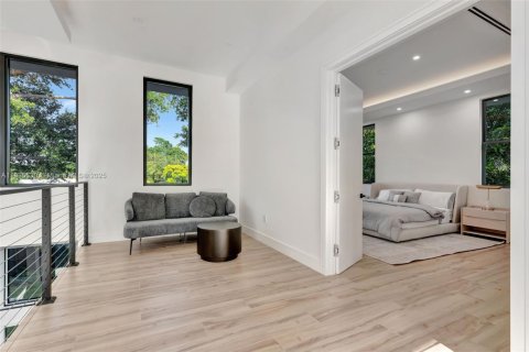 Casa en venta en Biscayne Park, Florida, 4 dormitorios № 1933654 - foto 24