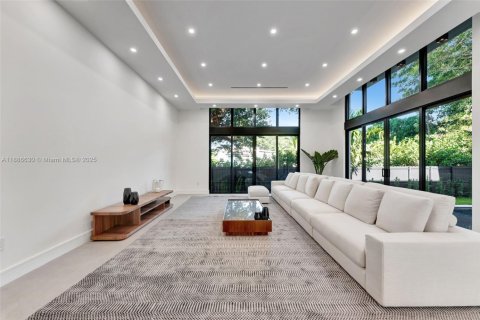 Casa en venta en Biscayne Park, Florida, 4 dormitorios № 1933654 - foto 22