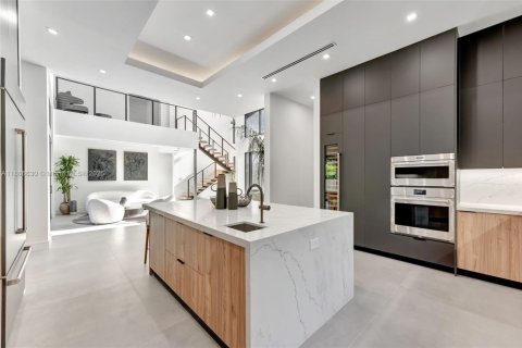 Casa en venta en Biscayne Park, Florida, 4 dormitorios № 1933654 - foto 17