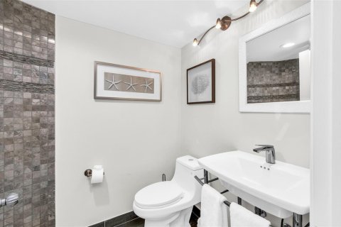 Villa ou maison à louer à Fort Lauderdale, Floride: 5 chambres, 353.96 m2 № 2179996 - photo 7