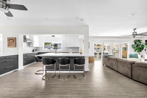 Villa ou maison à louer à Fort Lauderdale, Floride: 5 chambres, 353.96 m2 № 2179996 - photo 9