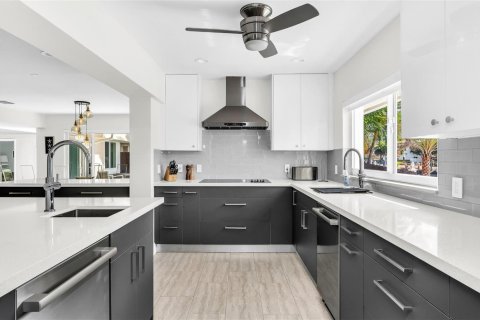 Villa ou maison à louer à Fort Lauderdale, Floride: 5 chambres, 353.96 m2 № 2179996 - photo 11