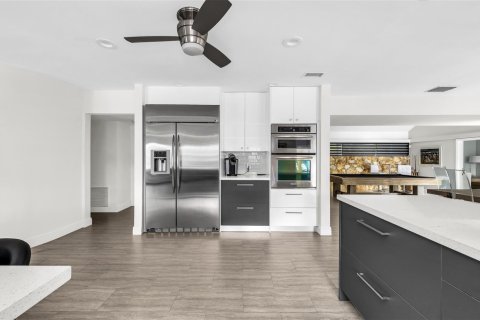 Villa ou maison à louer à Fort Lauderdale, Floride: 5 chambres, 353.96 m2 № 2179996 - photo 10
