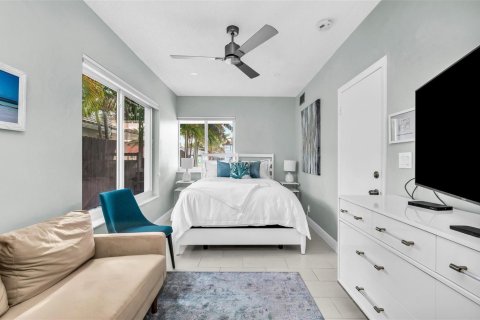 Villa ou maison à louer à Fort Lauderdale, Floride: 5 chambres, 353.96 m2 № 2179996 - photo 2