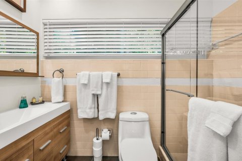 Villa ou maison à louer à Fort Lauderdale, Floride: 5 chambres, 353.96 m2 № 2179996 - photo 4