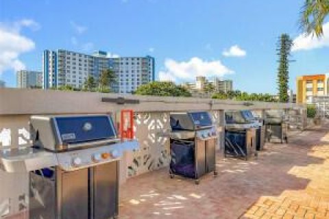 Copropriété à vendre à Pompano Beach, Floride: 1 chambre, 82.68 m2 № 2374173 - photo 16