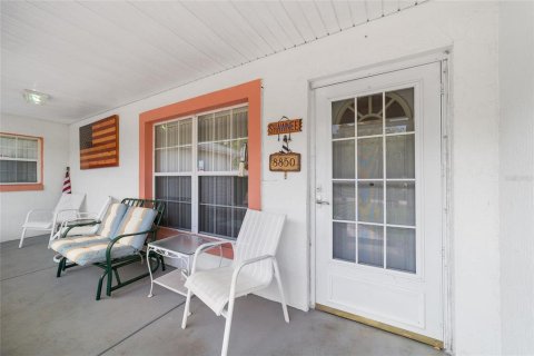 House in Summerfield, Florida 3 bedrooms, 156.82 sq.m. № 1762321 - photo 25