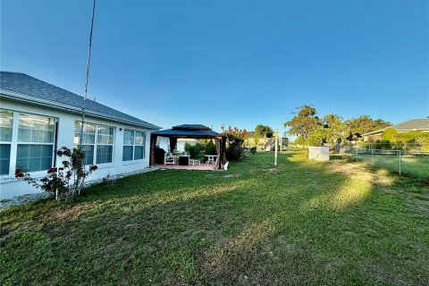 House in Summerfield, Florida 3 bedrooms, 156.82 sq.m. № 1762321 - photo 11
