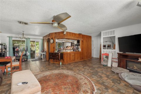 Casa en venta en Fort Myers, Florida, 3 dormitorios № 1823550 - foto 3