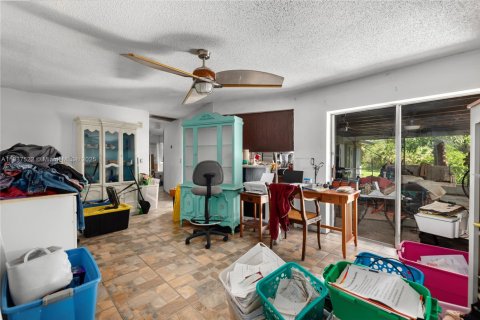 Casa en venta en Fort Myers, Florida, 3 dormitorios № 1823550 - foto 6