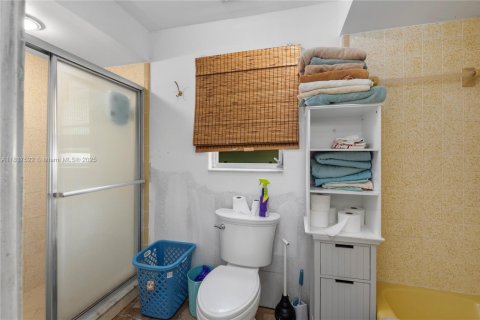 Casa en venta en Fort Myers, Florida, 3 dormitorios № 1823550 - foto 13