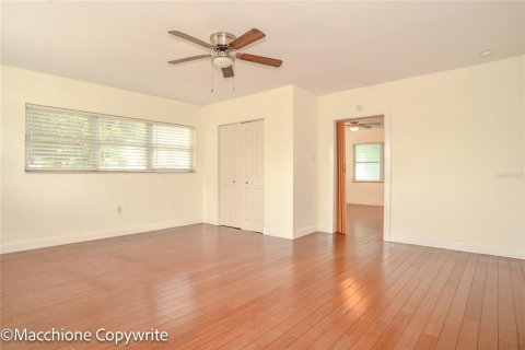 Villa ou maison à vendre à Saint Petersburg, Floride: 3 chambres, 154.4 m2 № 2399493 - photo 8