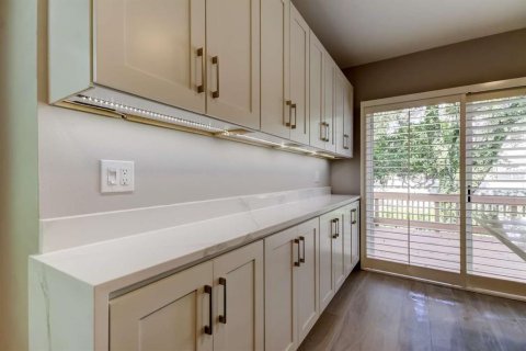 Adosado en venta en Tampa, Florida, 3 dormitorios, 203.08 m2 № 1829867 - foto 12