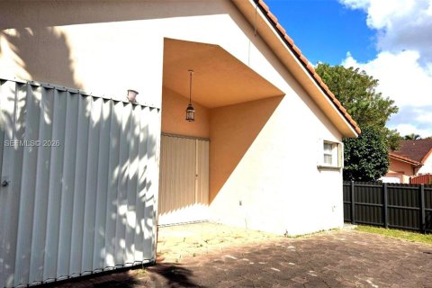 Купить виллу или дом в Майами-Лейкс, Флорида 3 спальни, 157.47м2, № 2043386 - фото 22