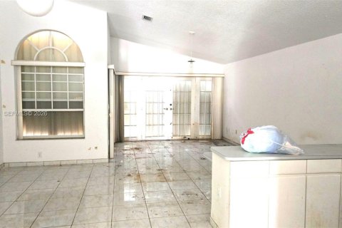 Купить виллу или дом в Майами-Лейкс, Флорида 3 спальни, 157.47м2, № 2043386 - фото 10