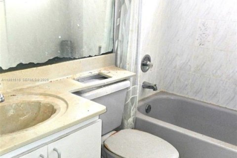 Купить виллу или дом в Майами-Лейкс, Флорида 3 спальни, 157.47м2, № 2043386 - фото 13