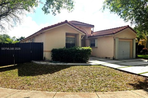 Купить виллу или дом в Майами-Лейкс, Флорида 3 спальни, 157.47м2, № 2043386 - фото 3