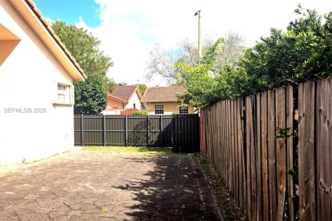 Купить виллу или дом в Майами-Лейкс, Флорида 3 спальни, 157.47м2, № 2043386 - фото 23