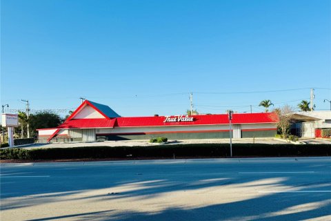 Commercial property in Pompano Beach, Florida № 1802538 - photo 1