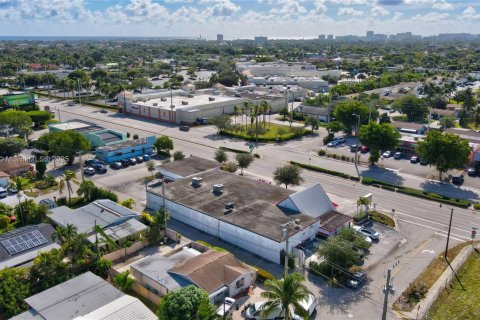 Commercial property in Pompano Beach, Florida № 1802538 - photo 4